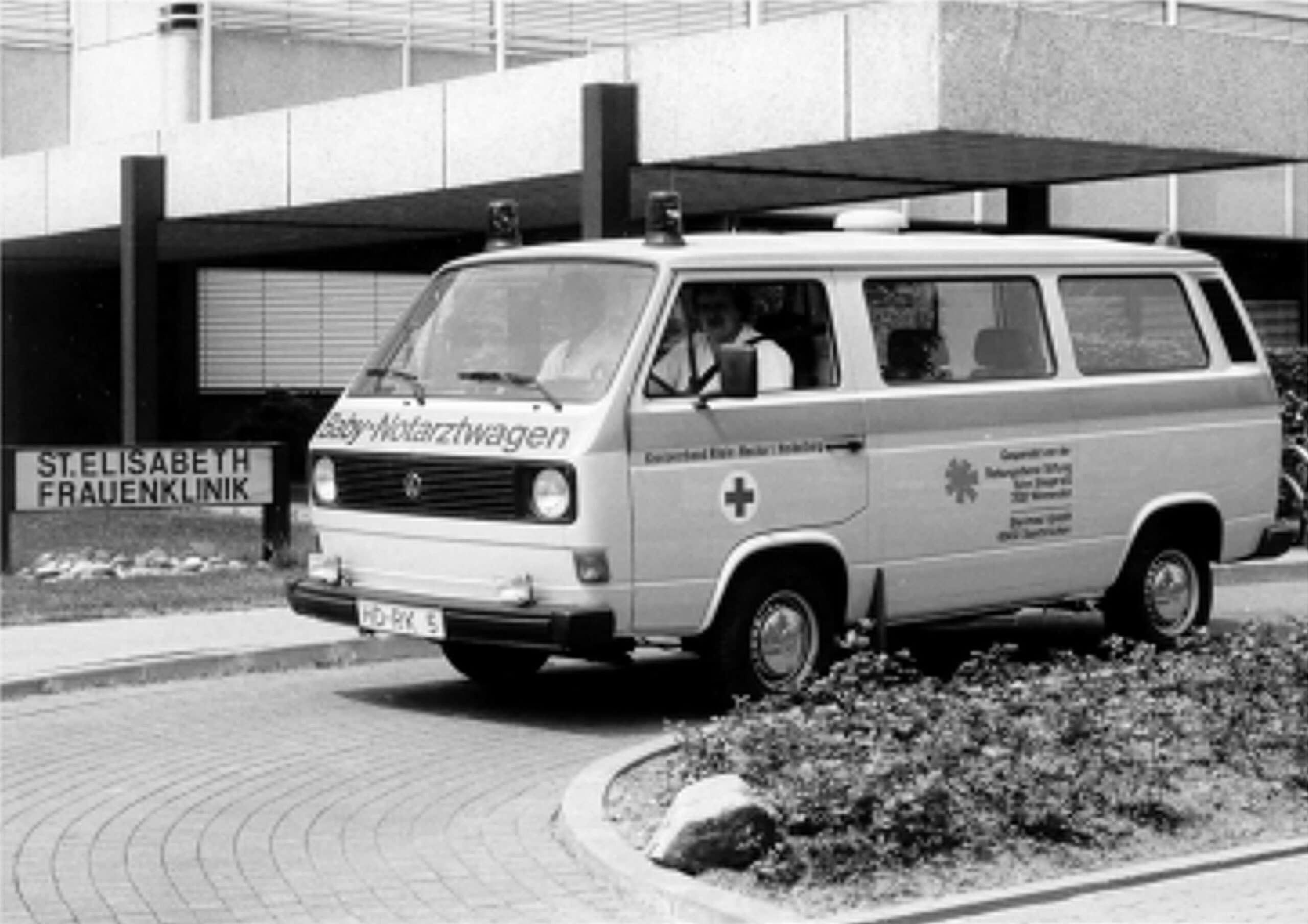 Baby-Notarztwagen 1982: VW T3 Kombi "Baby-Notarztwagen Heidelberg"