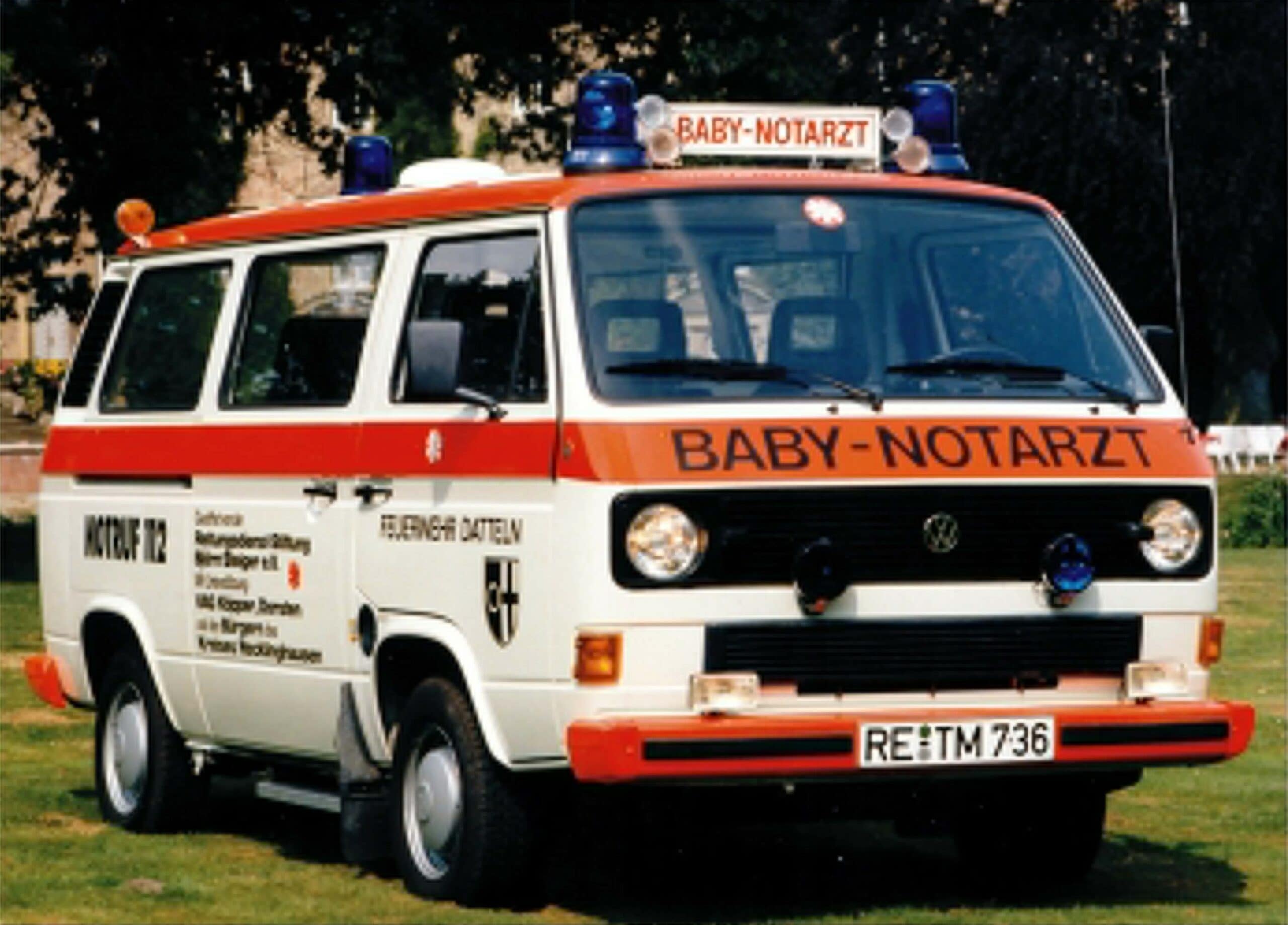Baby-Notarztwagen 1987: VW T3 Kombi "Baby-Notarztwagen Datteln"