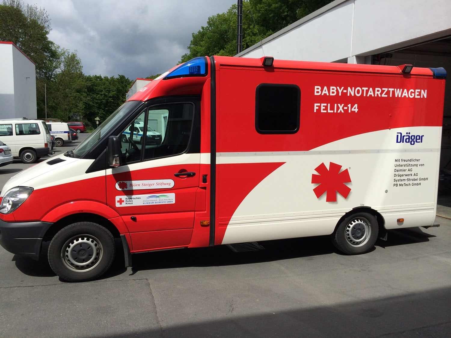 Baby-Notarztwagen 2014: Mercedes Sprinter „Felix 14“ Bayreuth